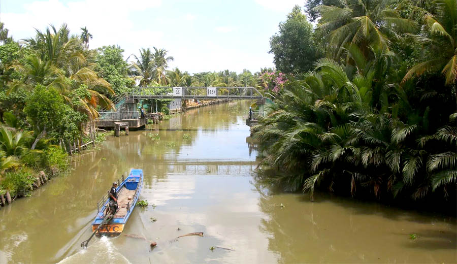 Bộ[-]Ch&iacute;nh[-]trị[-]ban[-]h&agrave;nh[-]Chương[-]tr&igrave;nh[-]h&agrave;nh[-]động[-]về[-]bảo[-]vệ[-]m&ocirc;i[-]trường[-]v&agrave;[-]ứng[-]ph&oacute;[-]biến[-]đổi[-]kh&iacute;[-]hậu[-]trong[-]thời[-]kỳ[-]mới